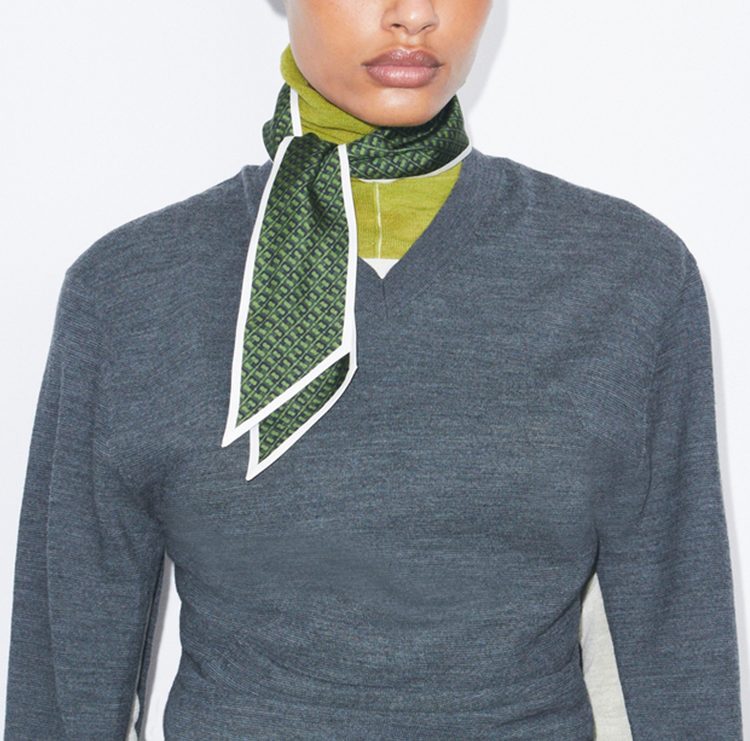 ACC_SCARF_750x741_M_0226