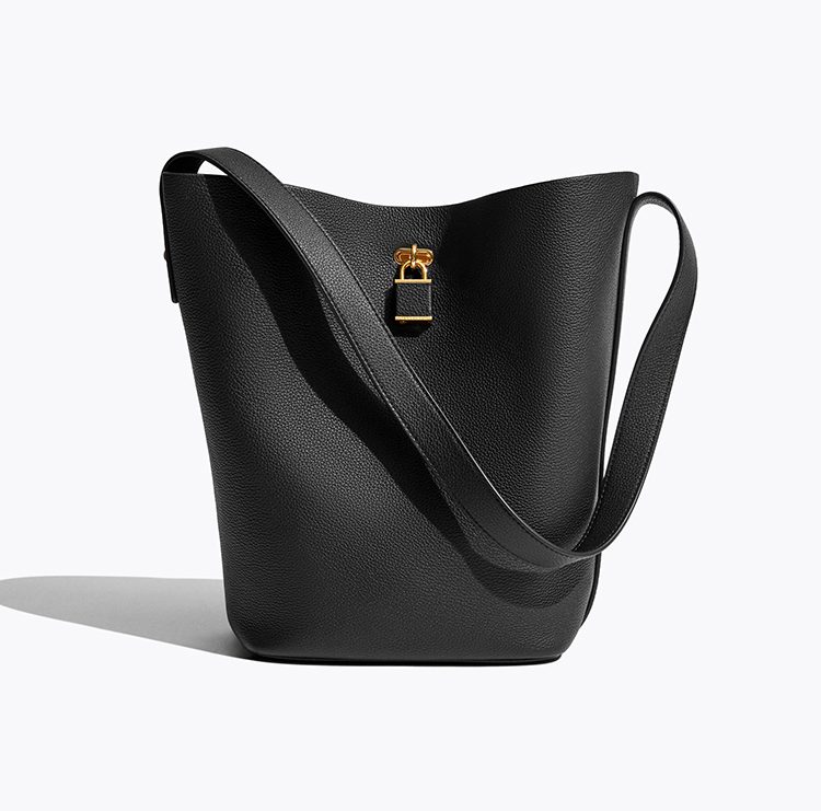 HBG_TB_SPF26_ESLS_LOCK_SLIM_BUCKET_BAG_BLACK_SHOT_400_0016_750x741_M_0826