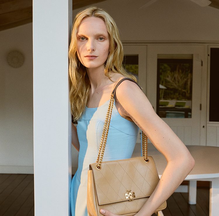 NEW_TB_SPF26_CAMPAIGN_CHARLIE_QUILTED_SHOULDER_SHOT_3_1628_750x741_M_0626.jpg