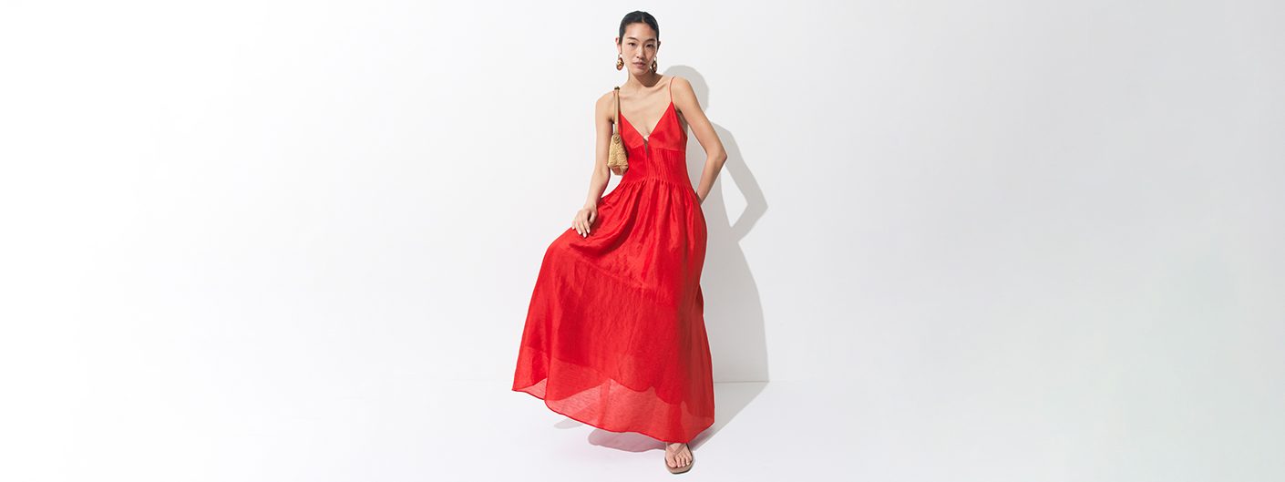 RTW_TB_SPF26_EOMS_BEACH_EDIT_WAISTED_LINEN_DRESS_BRIGHT_RED_SHOT_19_0027_1410x529_D_0626