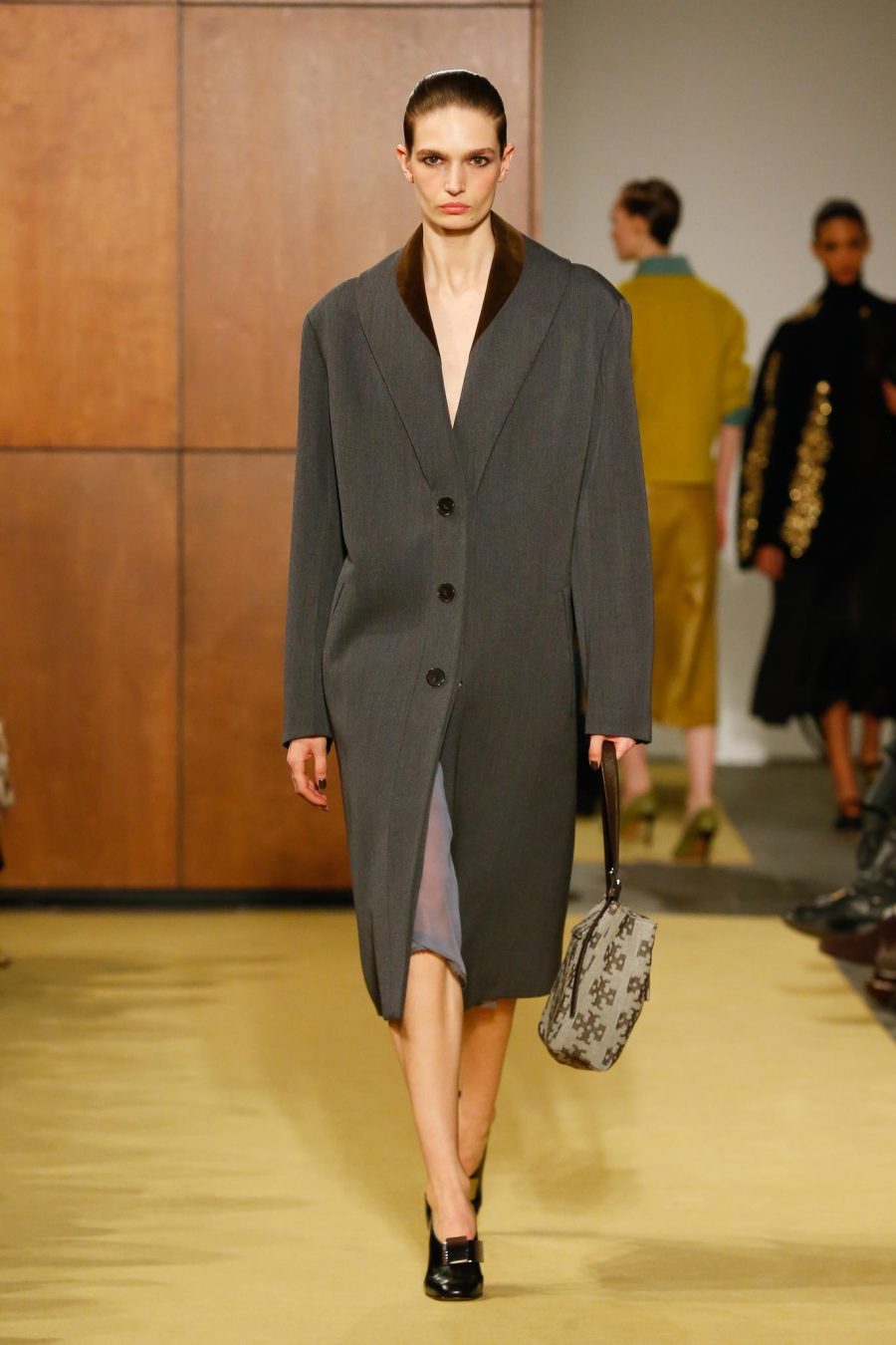 TB_FW26_SHOW_LOOK_010_2X3