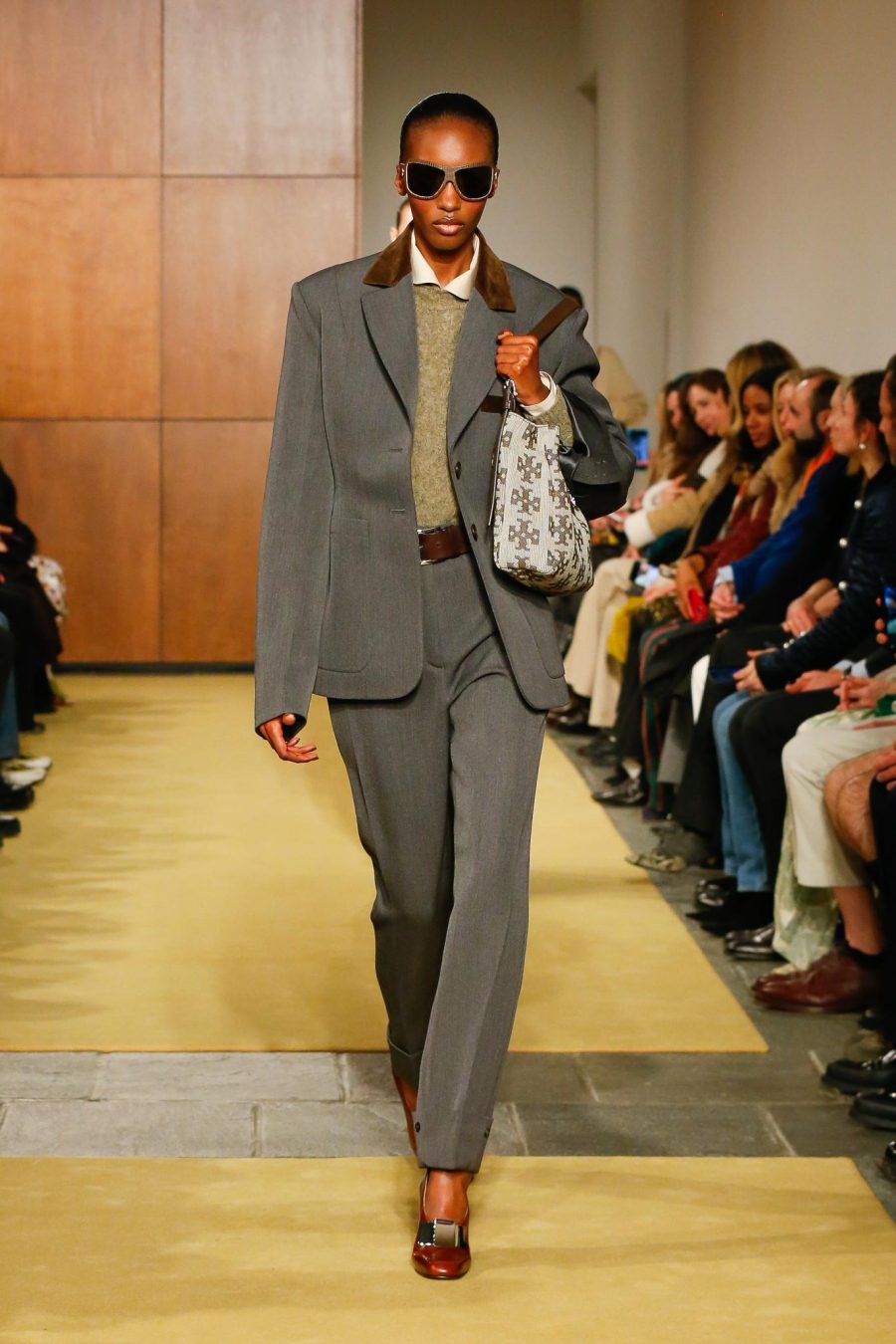 TB_FW26_SHOW_LOOK_015_2X3