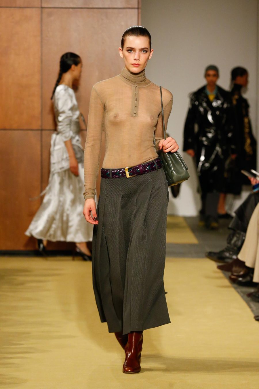 TB_FW26_SHOW_LOOK_021_2X3