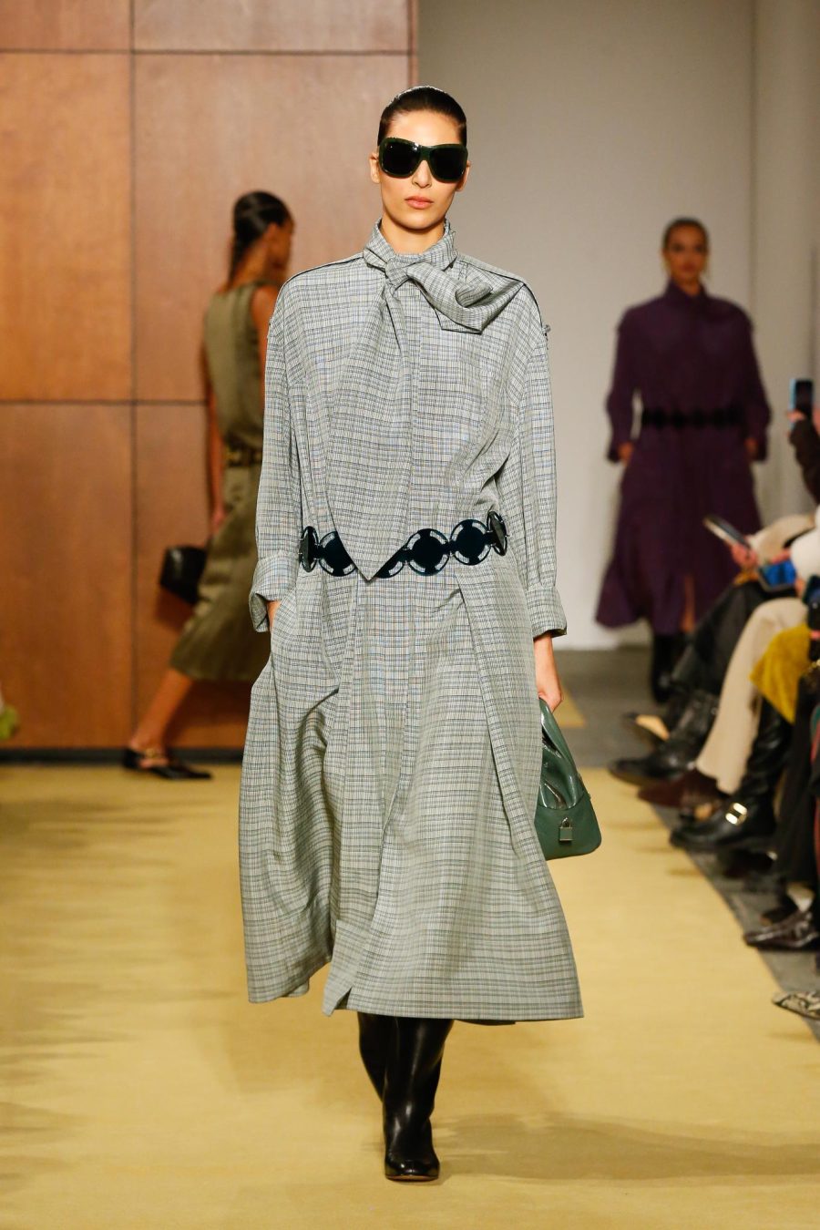 TB_FW26_SHOW_LOOK_032_2X3